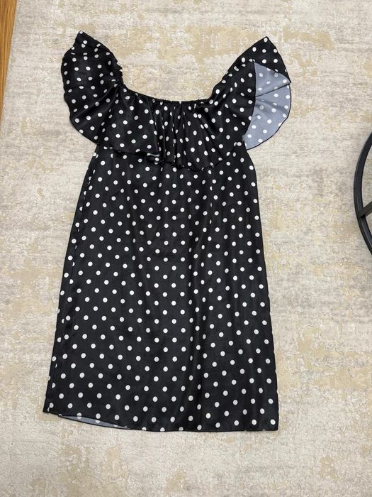 Rochie neagra noua .