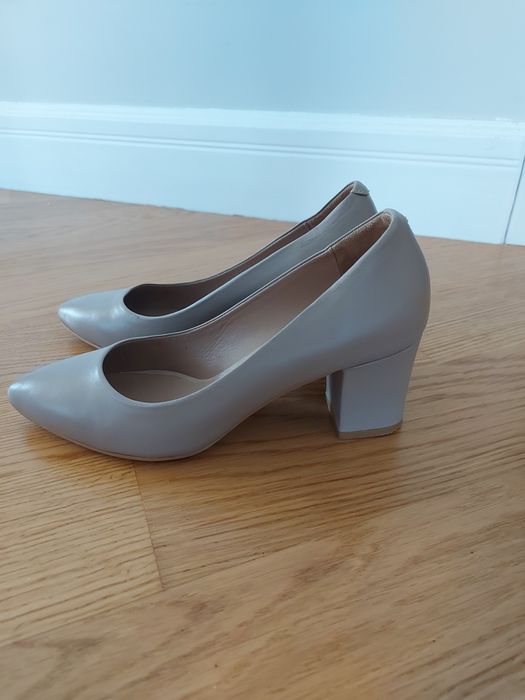 Туфли серого цвета