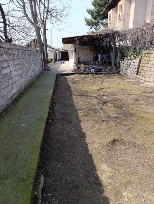 Уй сотилади бектемир пост олдида.