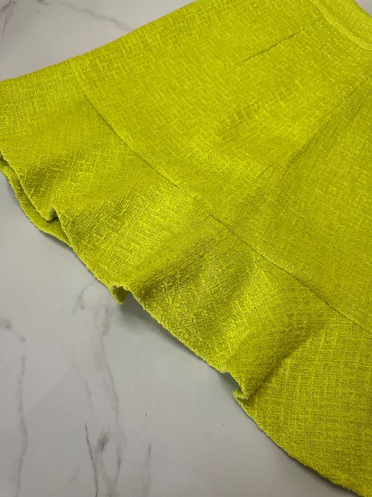 Дамска пола букле нова Mudo