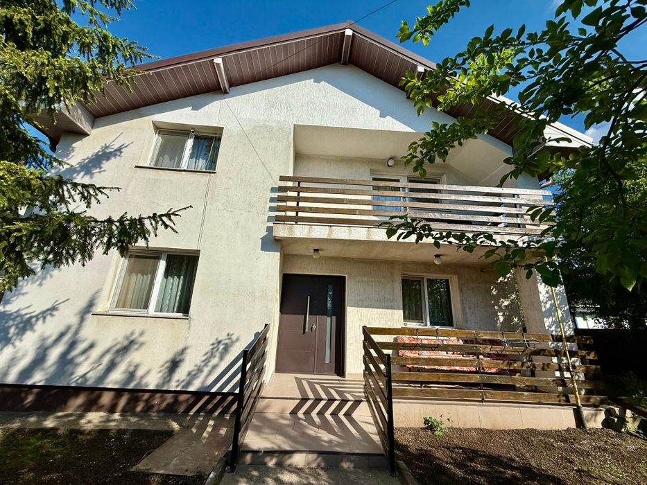 Casa de vanzare, Botosani, zona industriala, toate utilitatile, beci