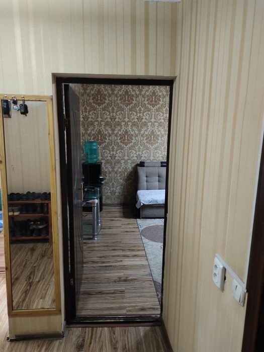 Yakkasaroy tumanida 3 xona kvartira sotiladi