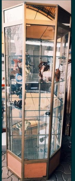 Витрины разные, для посуды/ювелирки, б/у
