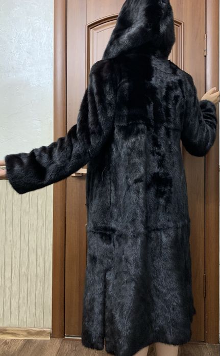 Продам Норковую шубу