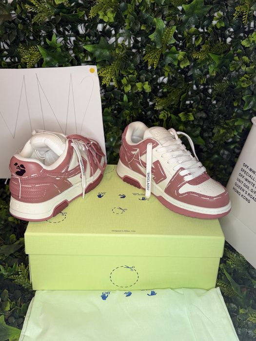 AdidasiOFF-WHITE Out Of Office OOO Sneakers white baby pink special