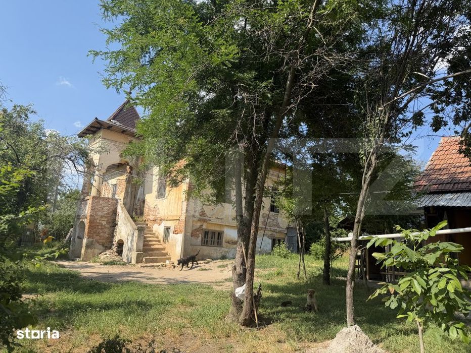 Conac cu priveliste panoramica, 200 mp, 1200 mp teren, zona Lesile