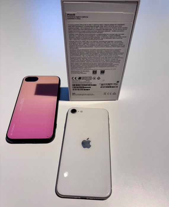 Apple Iphone SE 2022 бял 64GB 3-то поколение