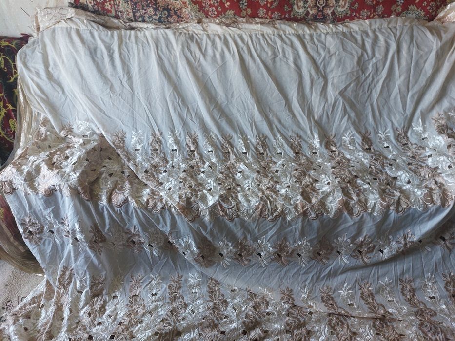 Продам шторы разные туль.