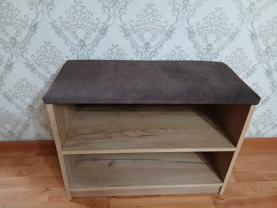 Продам обувница новый