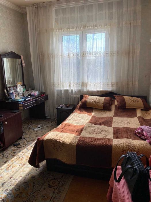 Массив Куйлюк-4 квартира  4 х к, 4 этаж французская планировка