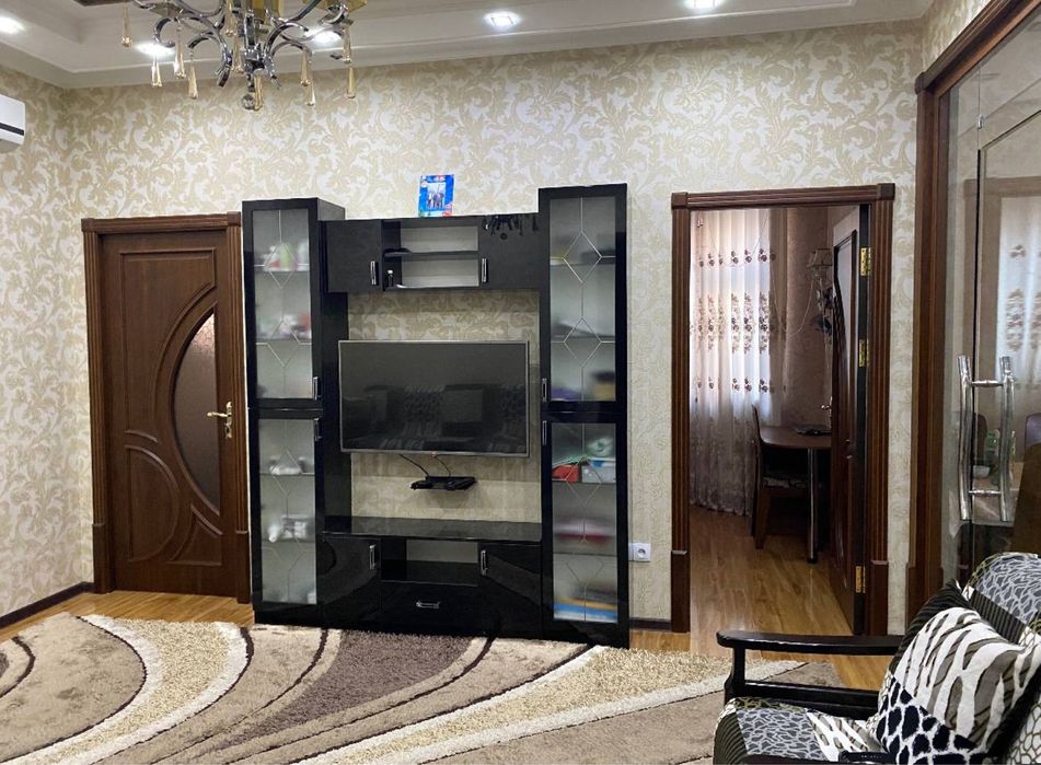 4/4/9 Паркентский,Олтин Тепа,Umon той хона,Osiyo клиника,65 м2