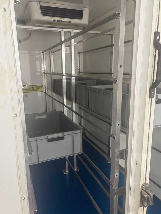 Хладилен фургон 220V