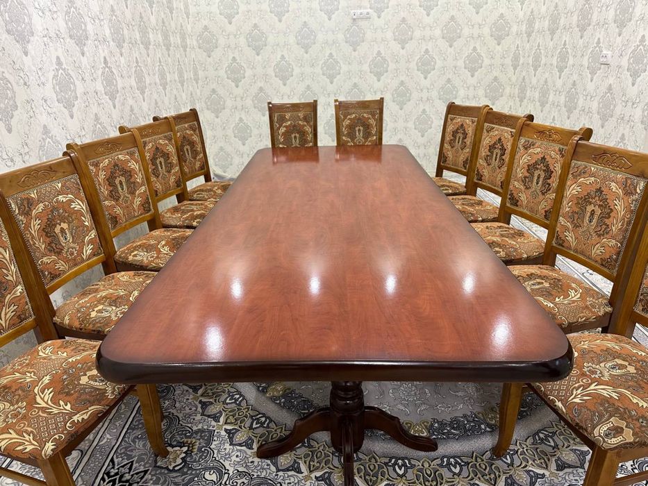 Комплект Стол и стулья