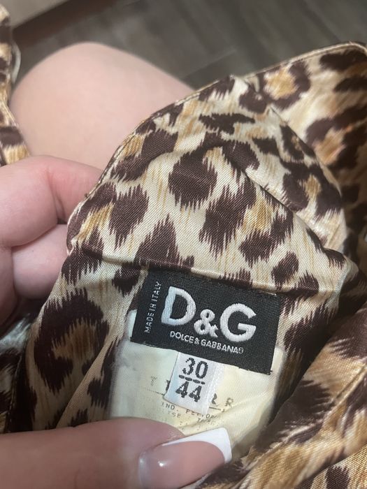 Продам на очень худенькую девочку