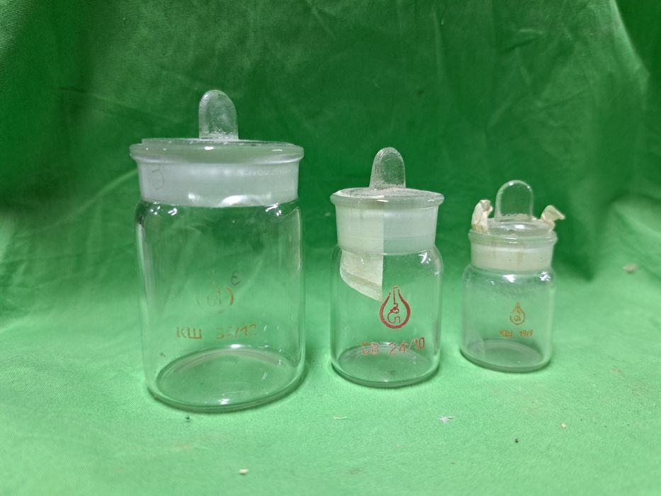 Бюксы стеклянные.