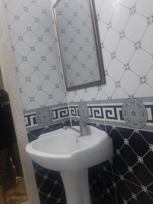 Сдаётся 1 ком квартира на 4 этаже с Лифтом  для семьи ор:Мохи хоса