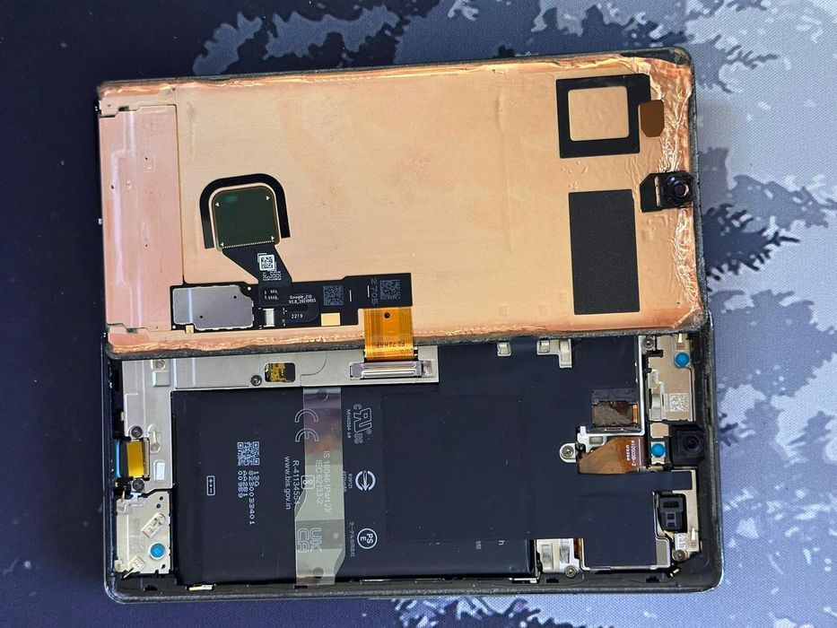 Google pixel 7 pro, baterie noua, ecran defect