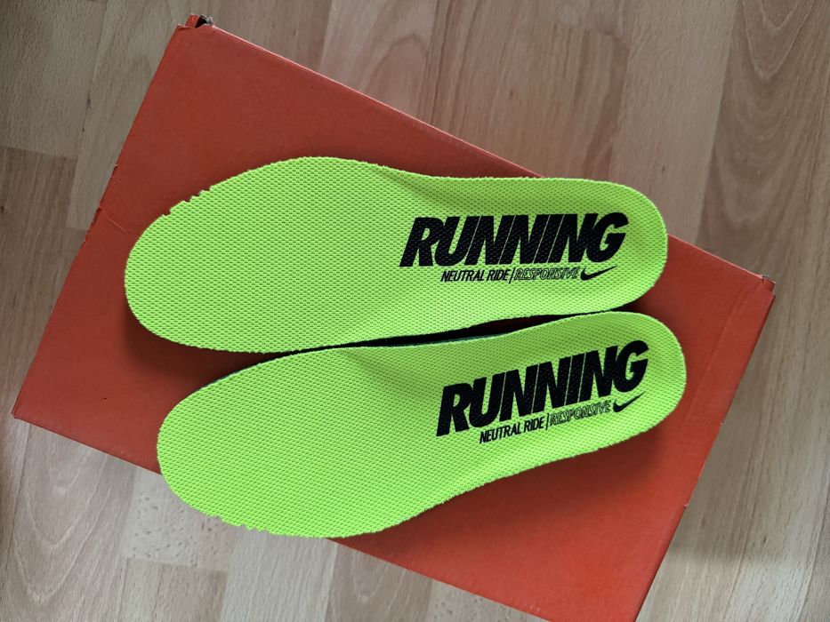 Кроссовки Nike оригинальные б/у