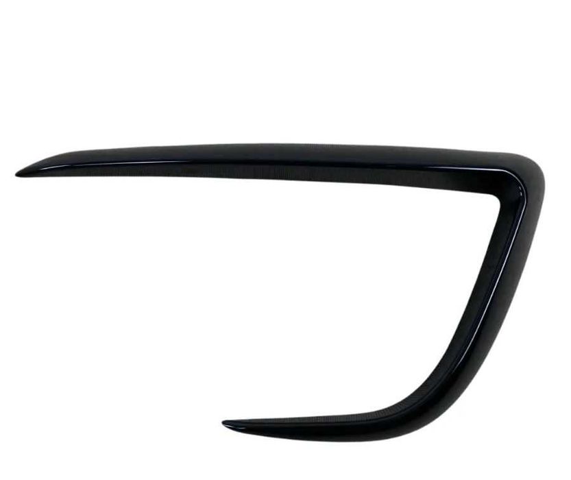 Добавки за броня около халогените за Tesla Model Y черен гланц