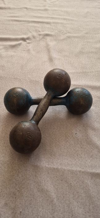 Гантель сатылады.