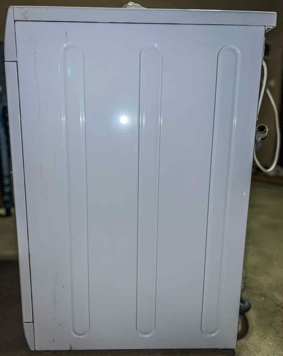 Продавам пералня със сушилня !