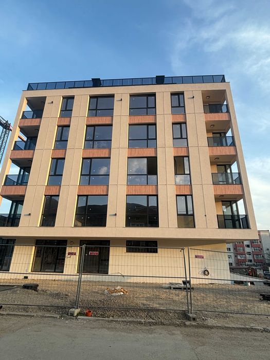 Продава се Тристаен апартамент в Карлово - 92 кв.м за 666 €/кв.м - Снимка #21