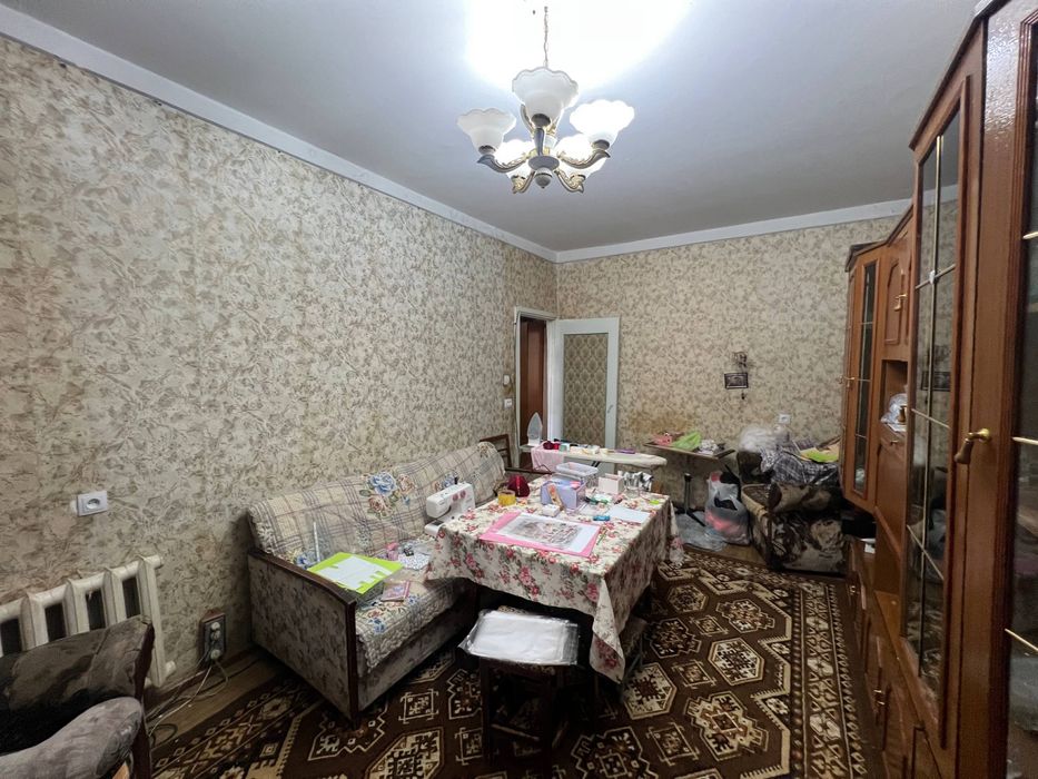 Сотилади 4/3/4 Коракамиш 2/4