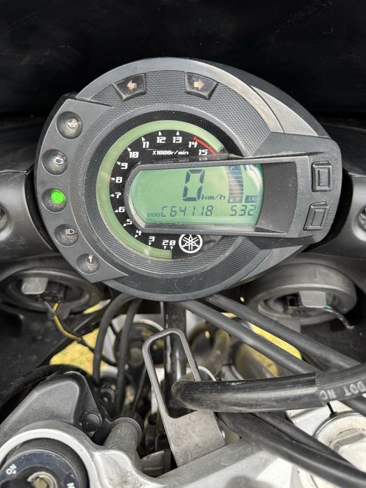 Vand Motocicleta Yamah FZ-6