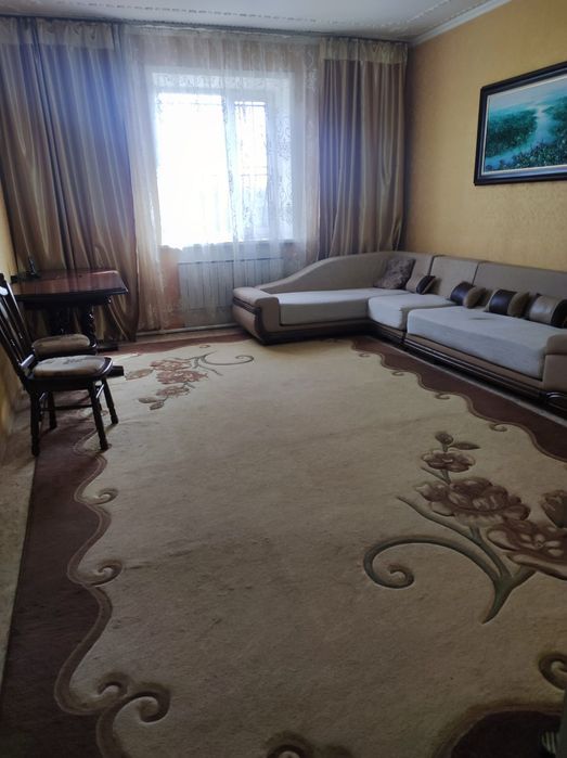 Продам двухэтажный коттедж