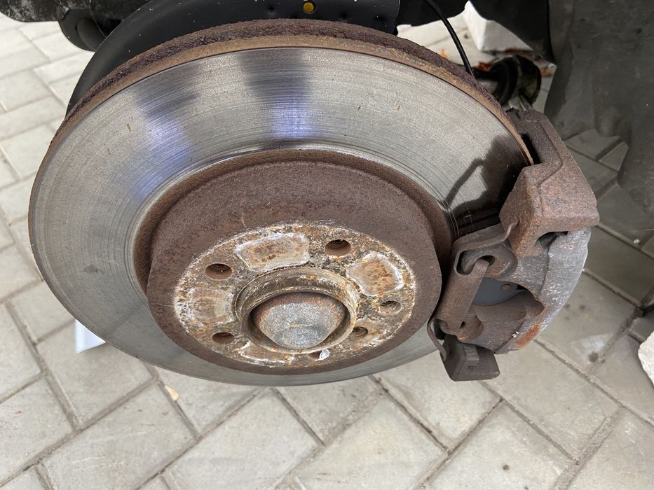 Kit frane etrieri bmw 330i 330d Bmw E46 fata spate