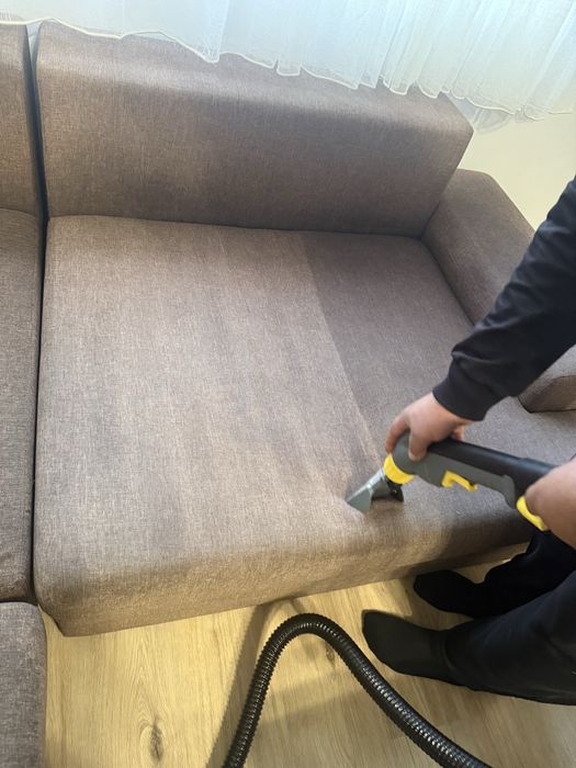 Închiriez Aspirator Cu Injectie Extractie Karcher Puzzi 10/1