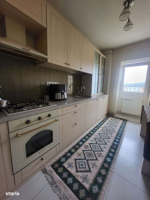 Apartament 3 camere superfinisat mobilat.