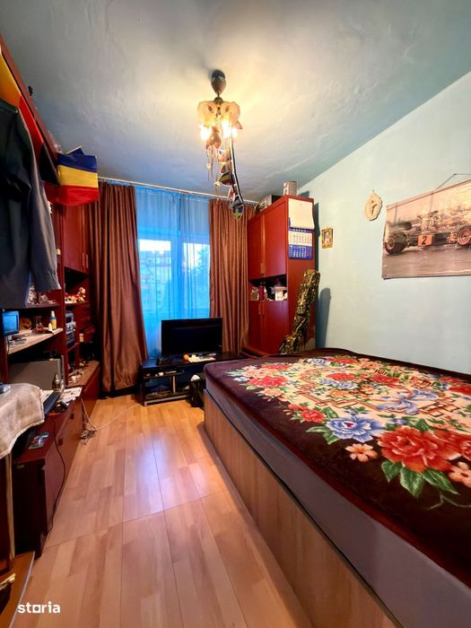 Apartament cu 4 camere, 79 mp utili, etaj 1 - Zona Lipovei