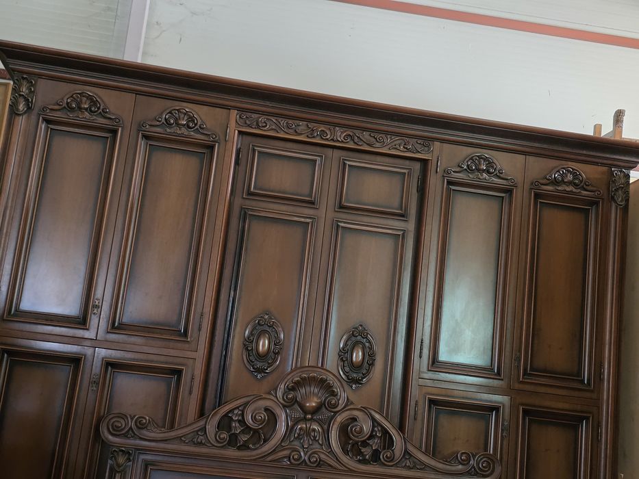 Dormitor complet lemn masiv Pat noptiere 1comoda șifonier