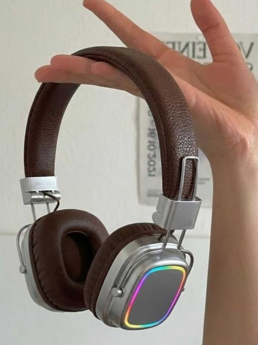 Simsiz, simli quloqchinlar