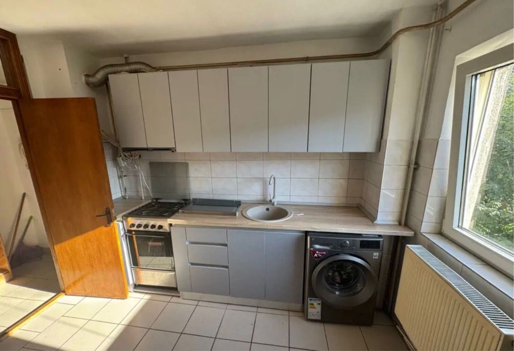 Inchiriez apartament cu centrala