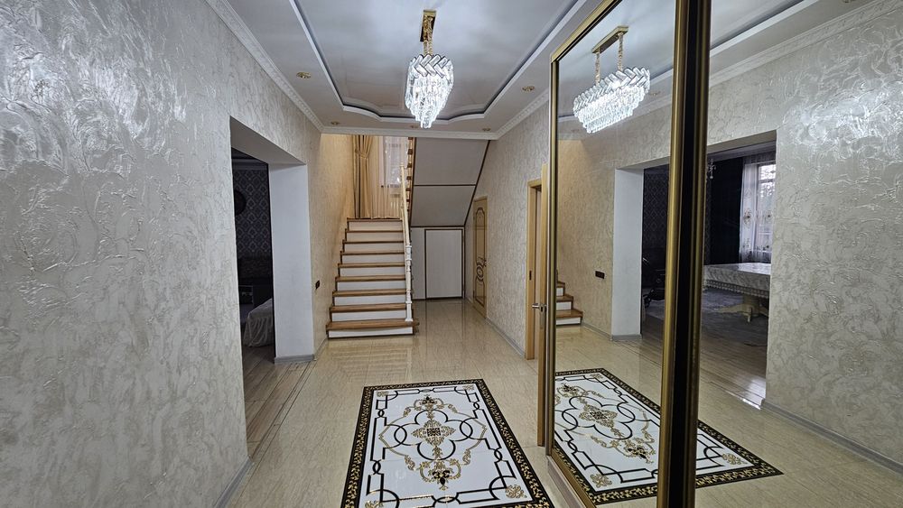 Продам двухэтажный дом