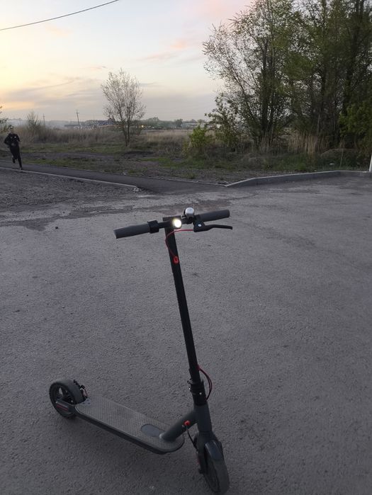Продам электро самокат