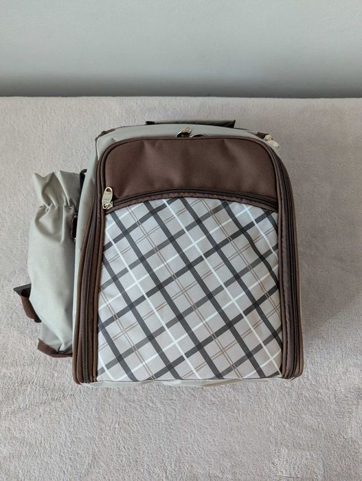 Чанта за пикник с комплект за хранене | Като нова