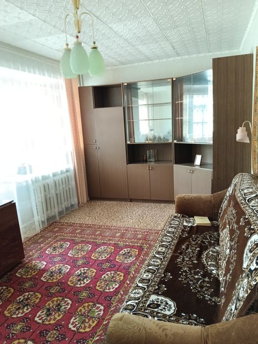 Продам 2 х комн квар . 3-22-1 этаж