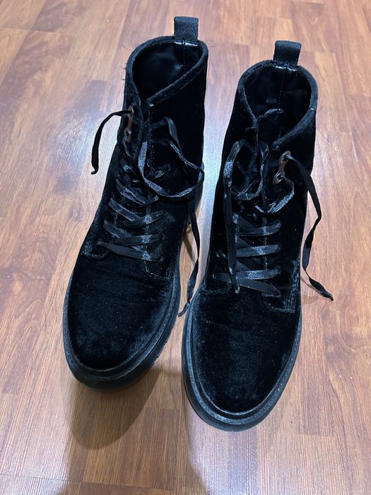 Дамски боти Calvin Klein  и Moschino