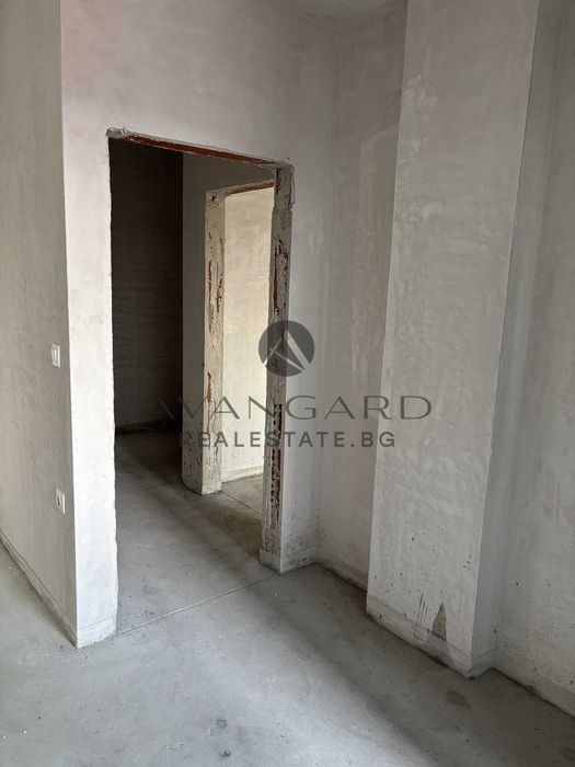 Продава се Двустаен апартамент в Пловдив, Христо Смирненски - 72 кв.м за 963 €/кв.м - Снимка #1