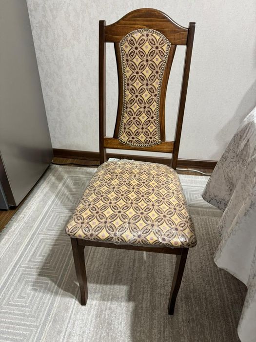 Продается кухонный стол