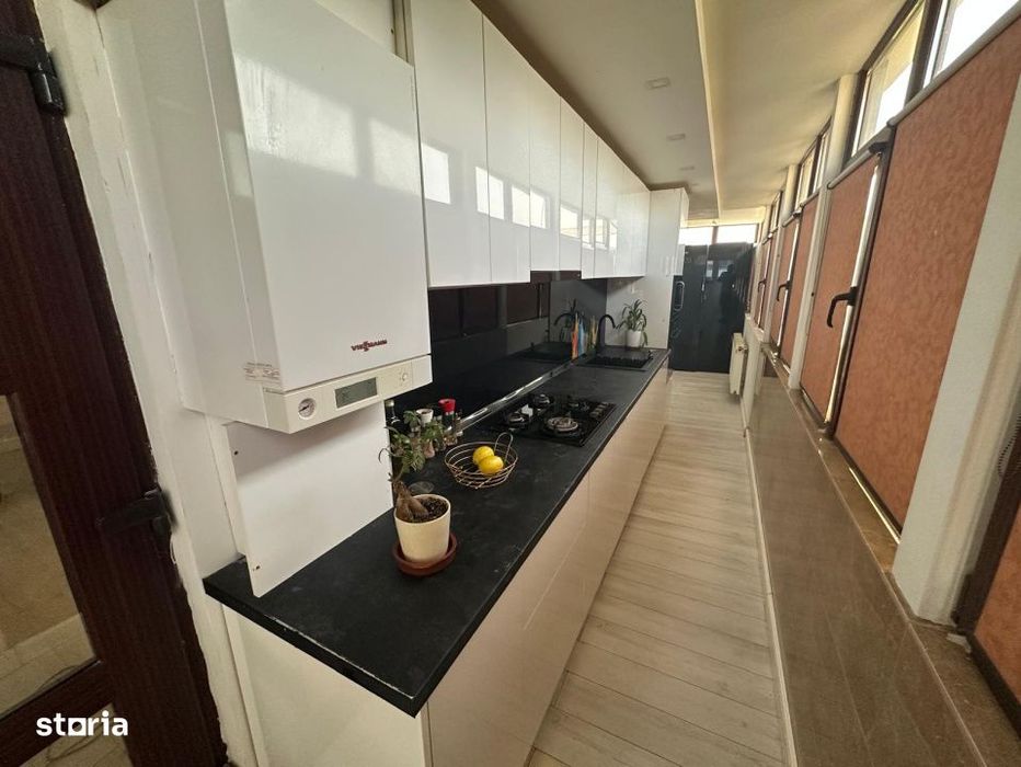 Apartament 3 camere decomandate, 141 mp utili, Rovine, zona Bacriz