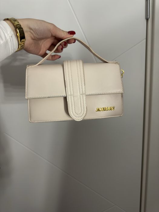Чанти на jacquemus