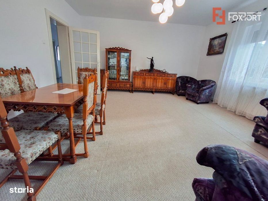 Apartament 3 camere decomandat de inchiriat la casa, zona Crisan