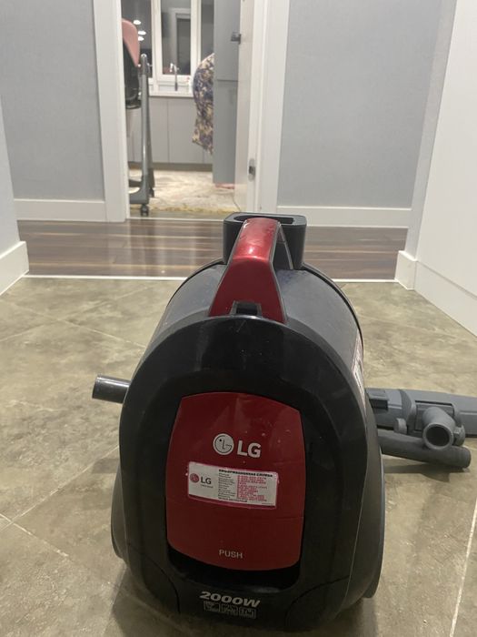 Пылесос LG в хорошем состоянии