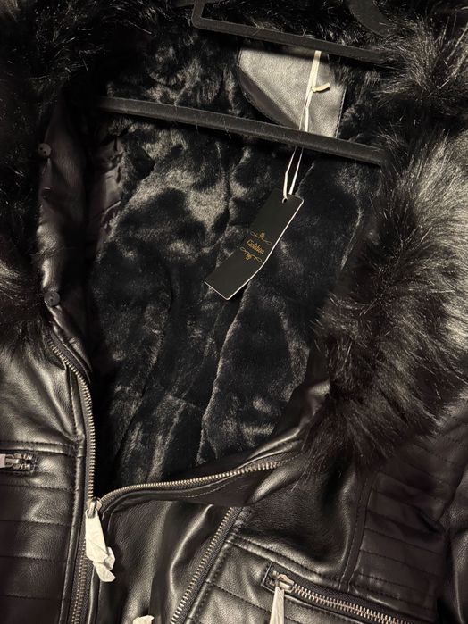 Дамско кожено яке с пухена яка