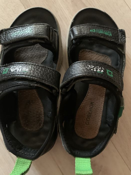 Продам сандали на мальчика