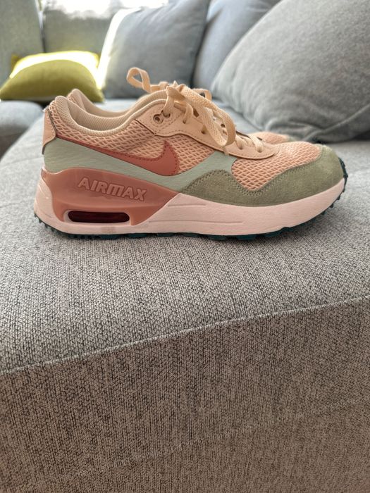 Nike маратонки 37,5